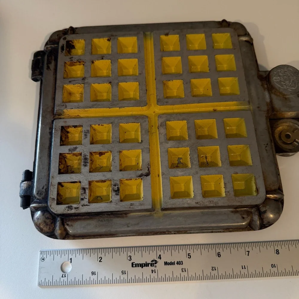 Nordic Ware Cast Aluminum Stovetop Waffle Iron Maker‎ Vintage Square